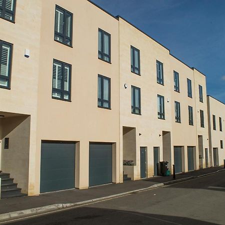 Solar Sanctuary- Skyline Balcony, City Centre, Three Floors, King Beds, Netflix And More! Bath Kültér fotó