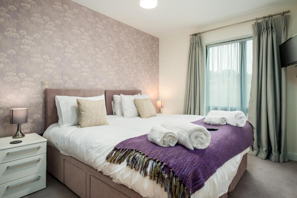 Solar Sanctuary- Skyline Balcony, City Centre, Three Floors, King Beds, Netflix And More! Bath Kültér fotó