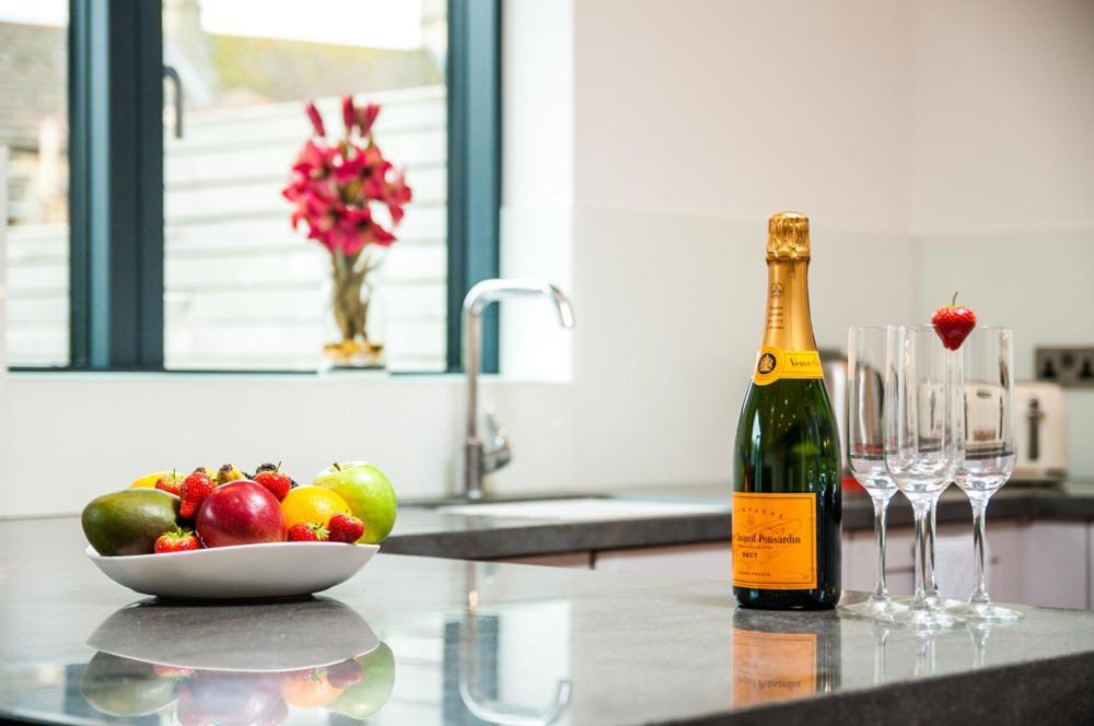 Solar Sanctuary- Skyline Balcony, City Centre, Three Floors, King Beds, Netflix And More! Bath Kültér fotó